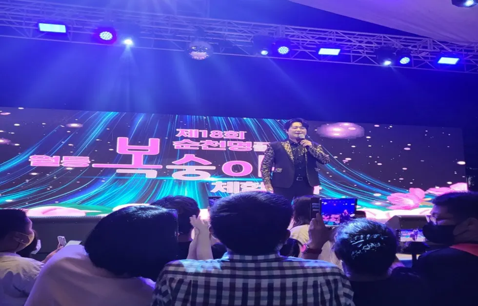 순천 월등 복숭아 체험축제가 열리는 행사장 무대 모습